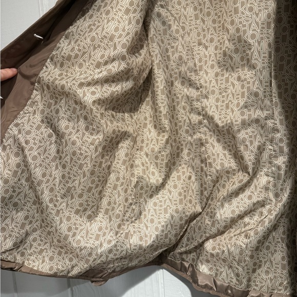 Michael Kors Tan Quilted Women's Puffer Jacket - Picture 11 of 13